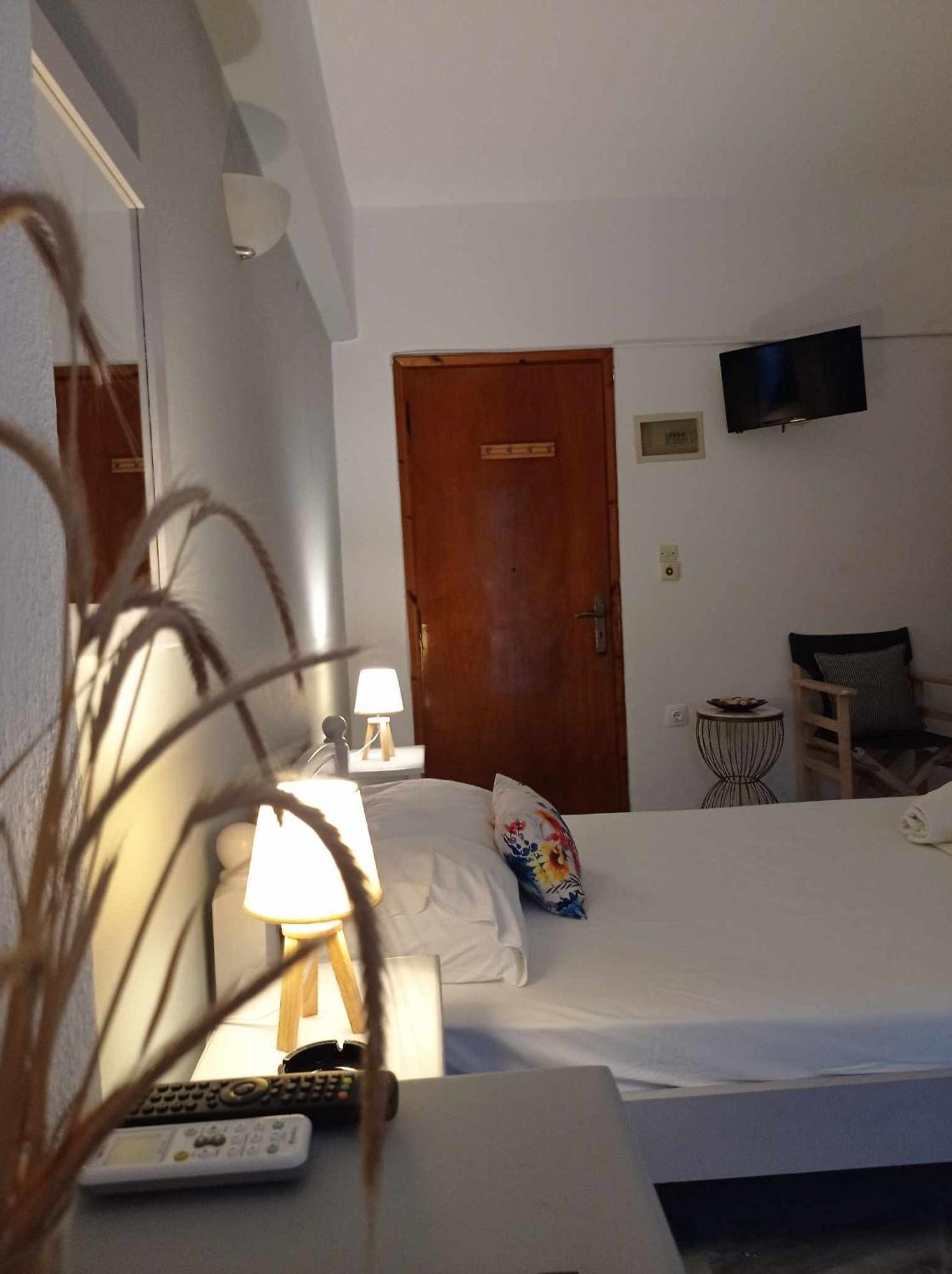 Kantouni Guest House By The Sea باتسي المظهر الخارجي الصورة
