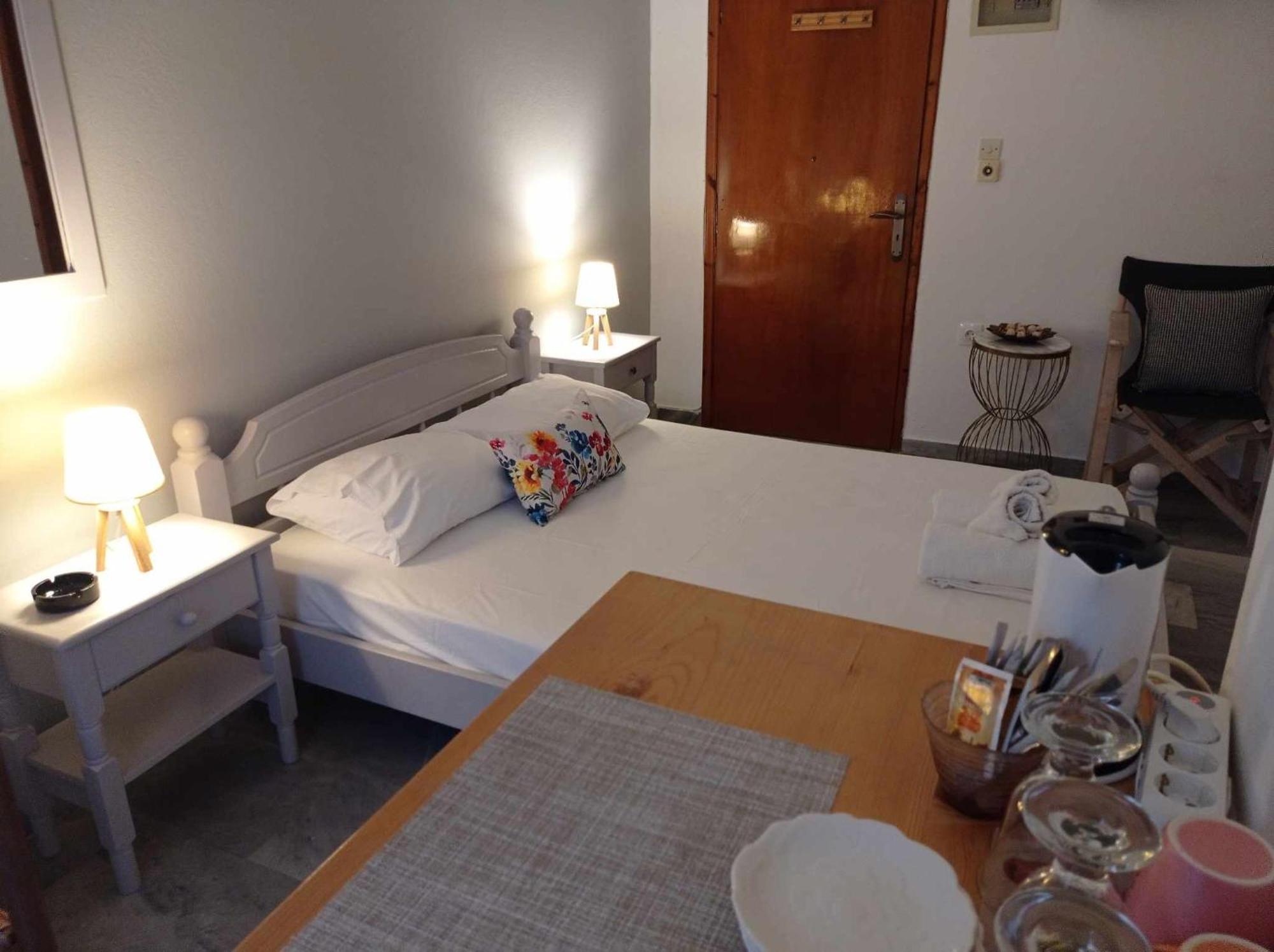 Kantouni Guest House By The Sea باتسي المظهر الخارجي الصورة