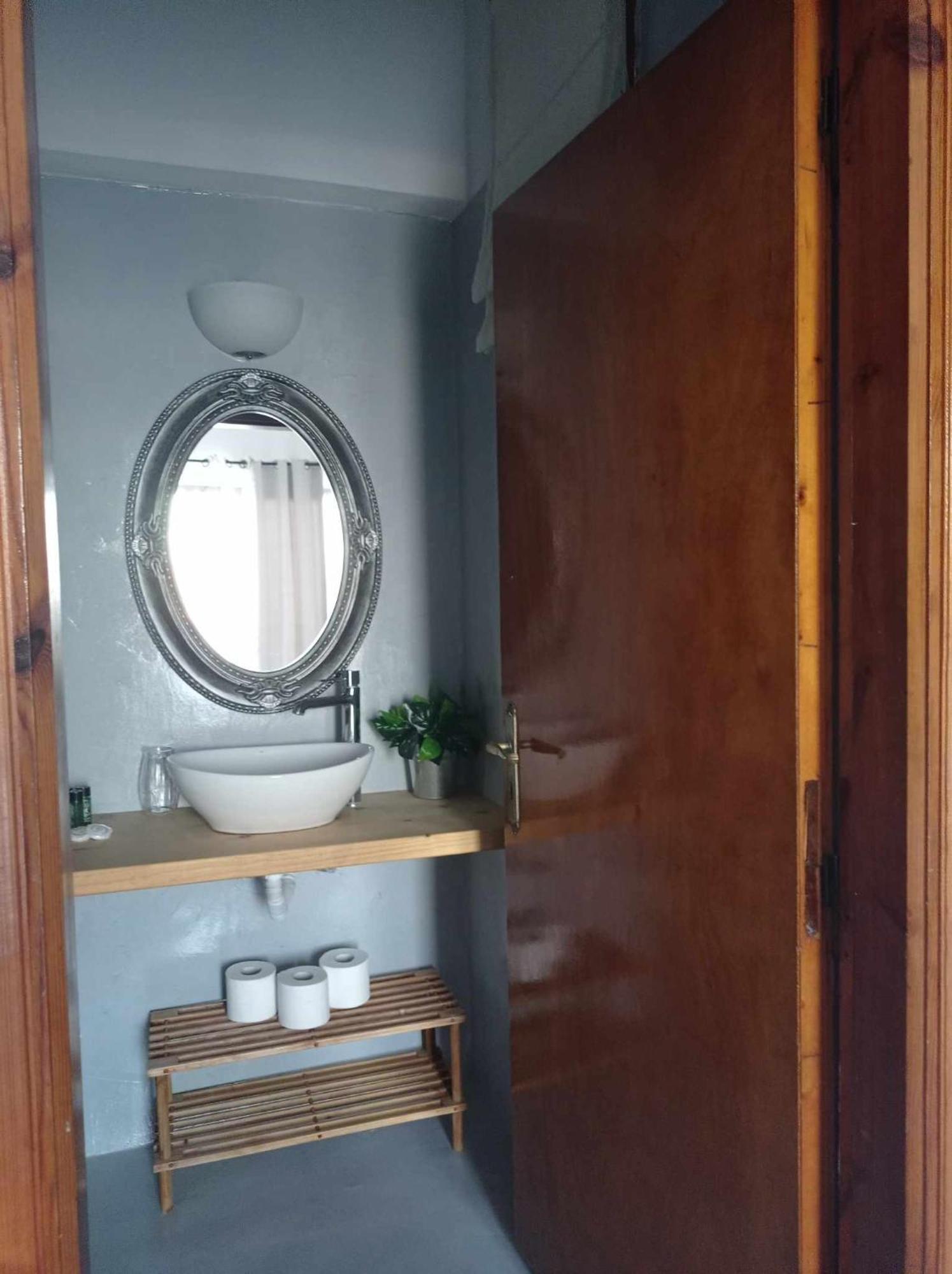 Kantouni Guest House By The Sea باتسي المظهر الخارجي الصورة