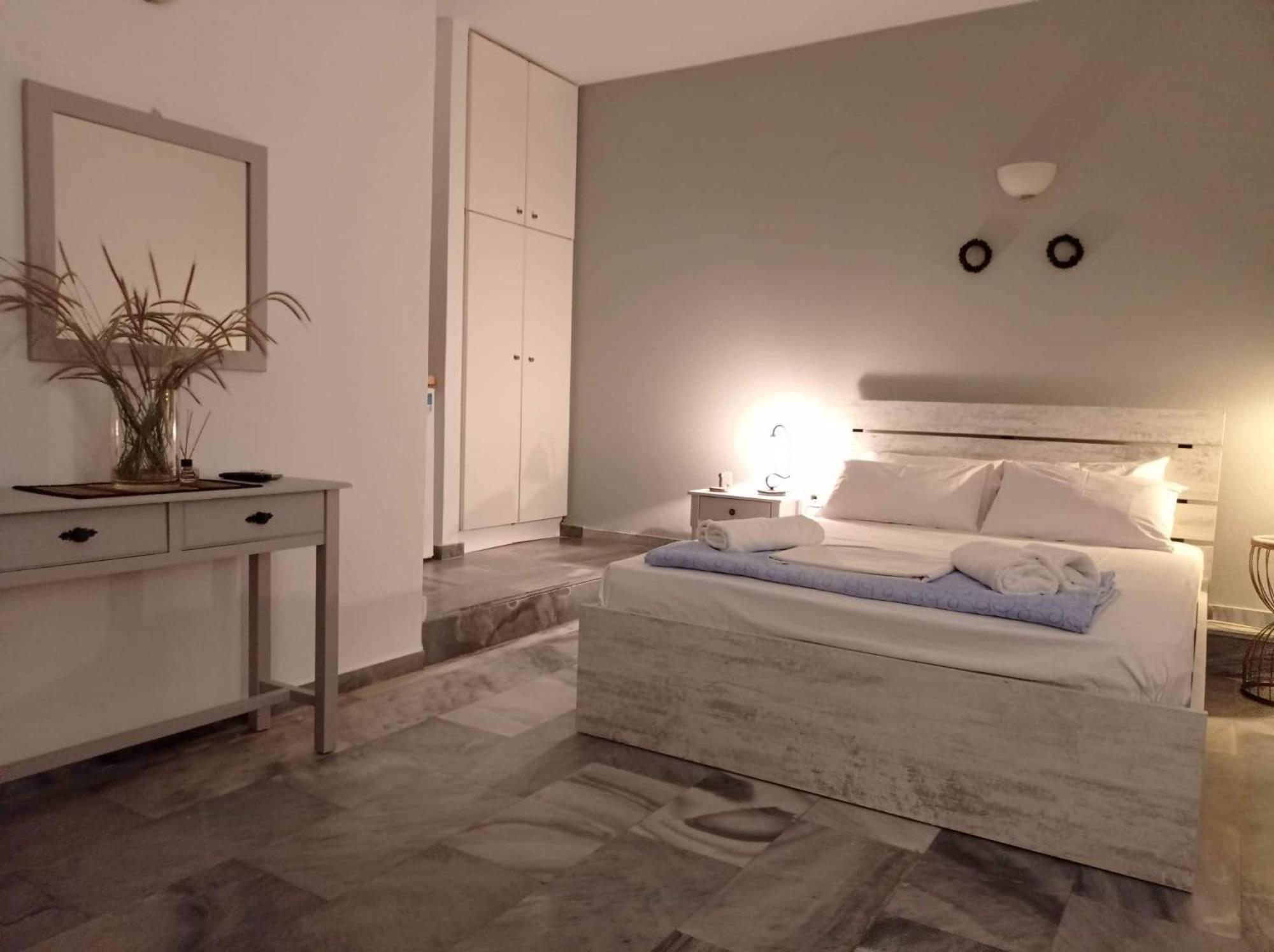 Kantouni Guest House By The Sea باتسي الغرفة الصورة
